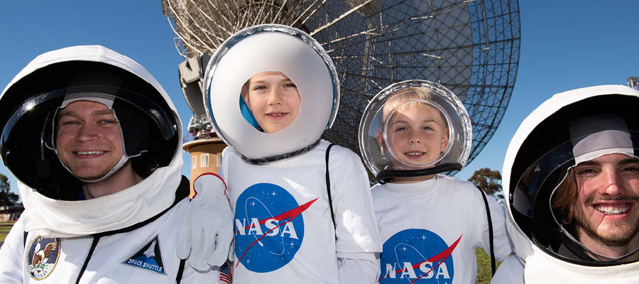 CSIRO official photo - Astronauts